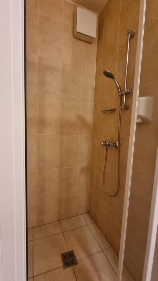 Relax Wellness Apartman Hajduszoboszlo Apartment Exterior photo
